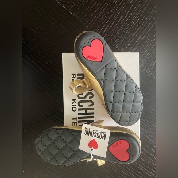 Moschino - Picture 5 of 12